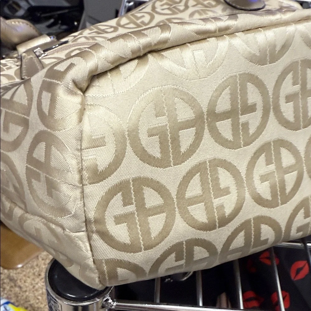 stylish shoulder